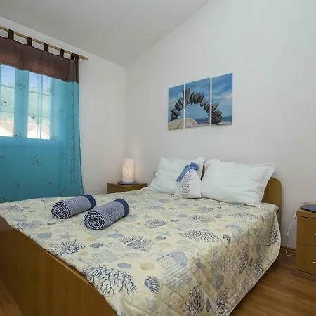 Apartmani Sani Bol Exterior photo