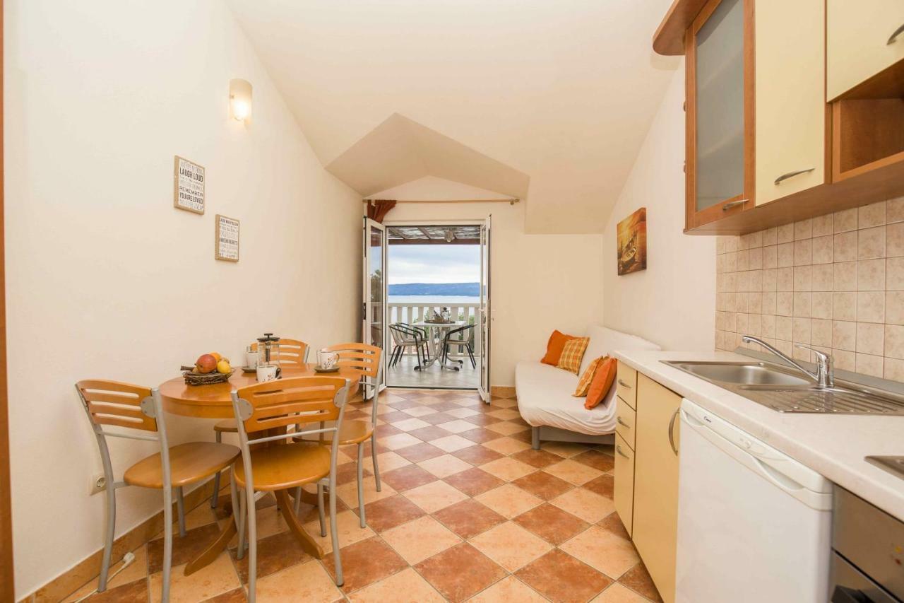 Sani Apartment *