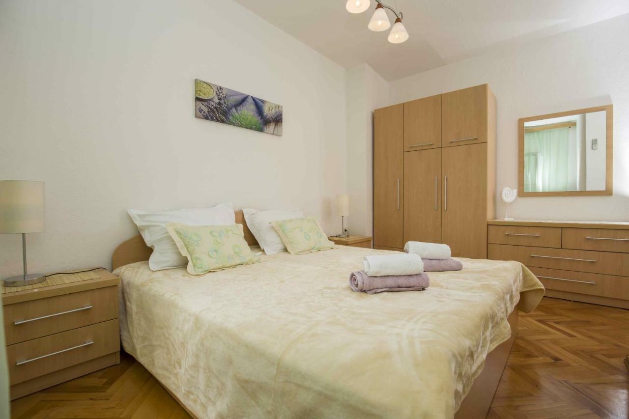 Apartment Sani Bol