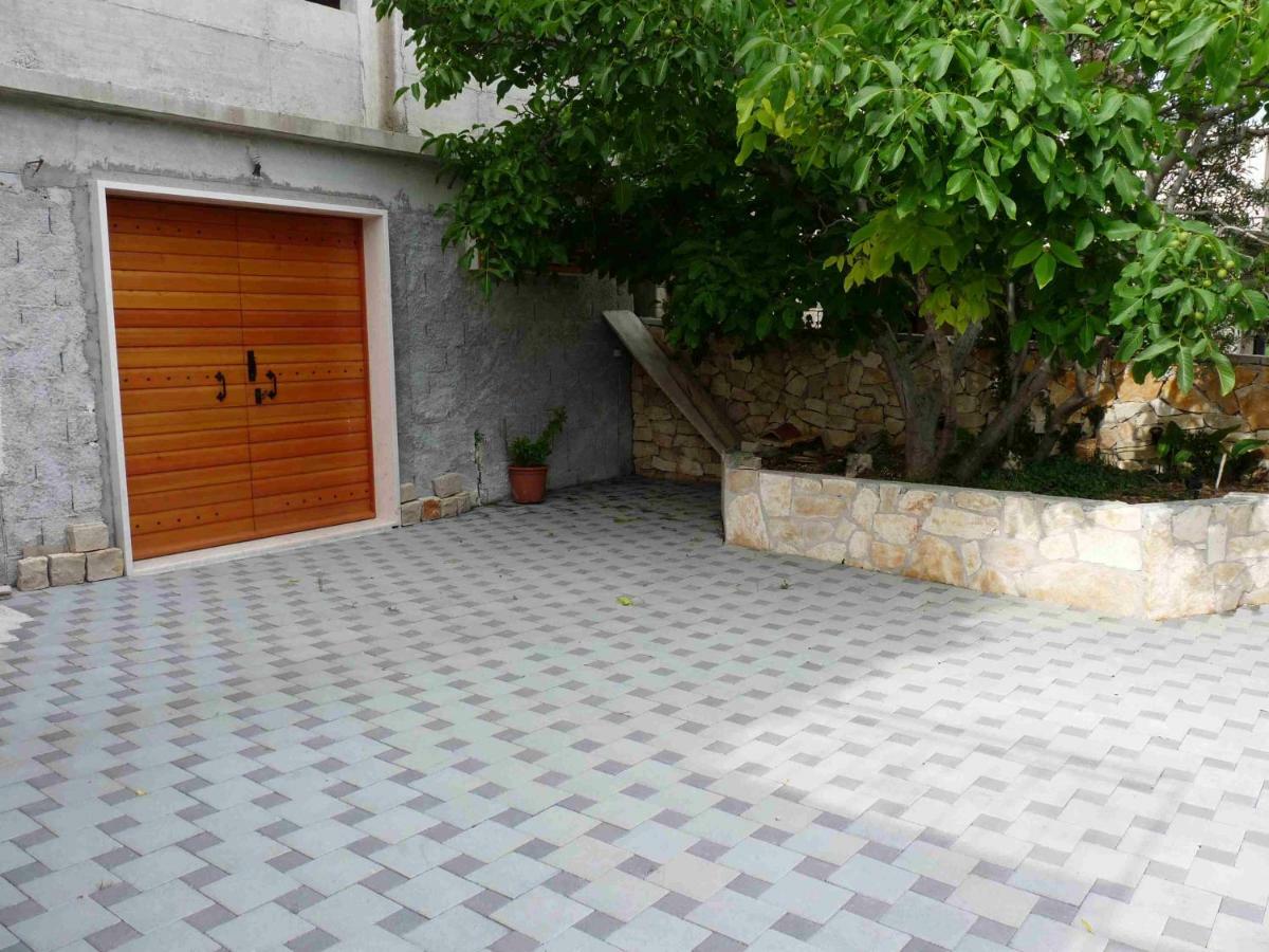 Sani Apartment